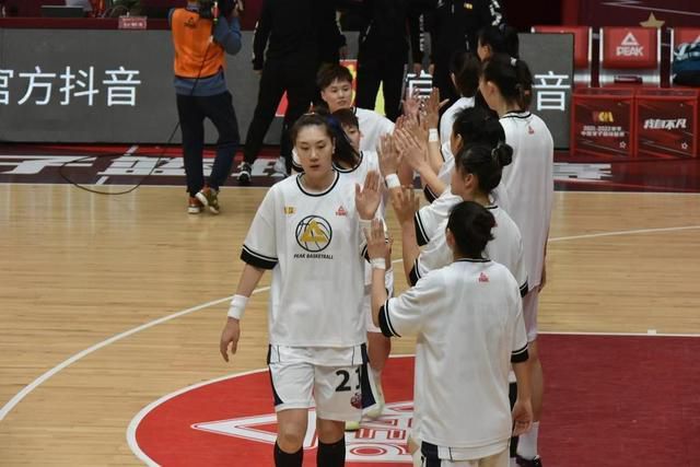 “当你以3-0获胜时，看起来很容易，当我们没有获胜时，人们就会说曼城陷入了危机，踢得不好。